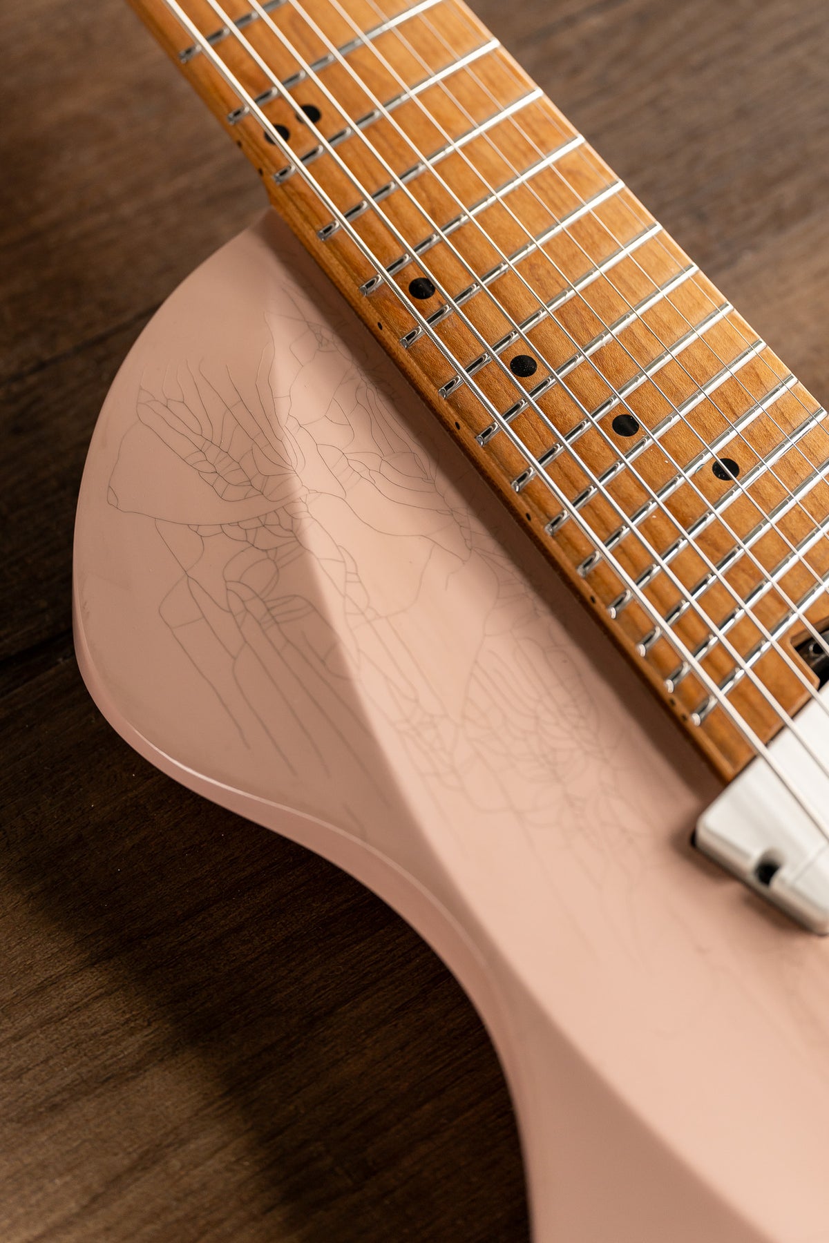 LARADA 8 // Master Series // Shell Pink [Relic]
