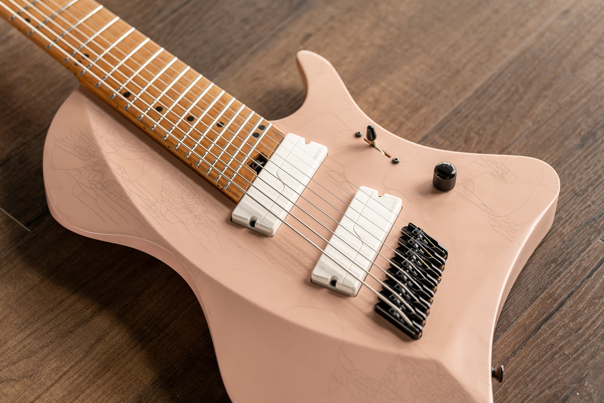 LARADA 8 // Master Series // Shell Pink [Relic]