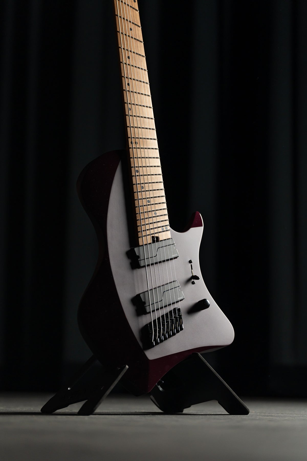 LARADA 8 // Master Series // Aubergine