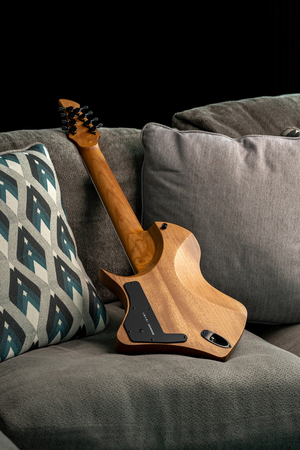 LARADA 8 // Master Series // Zebrawood