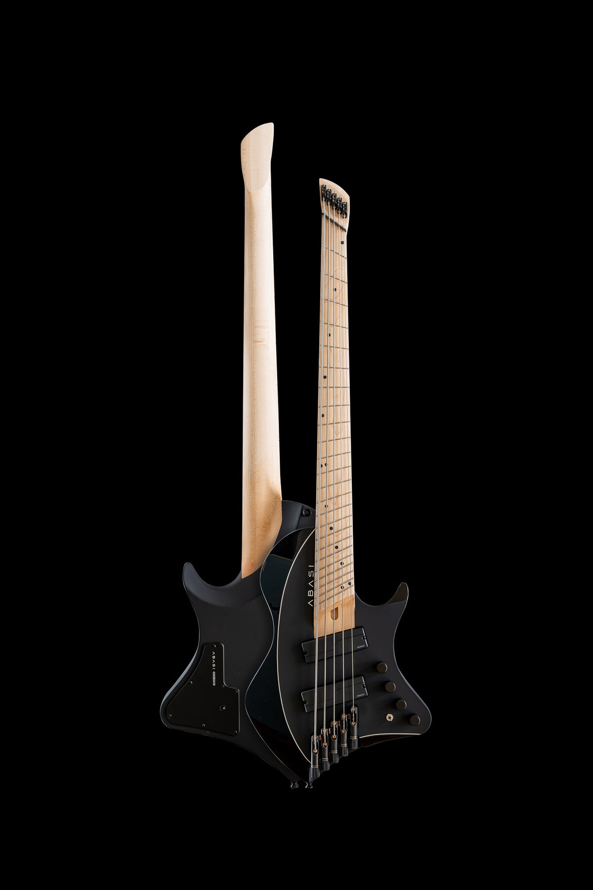 Larada 5 Bass // Master Series // Black [2024]