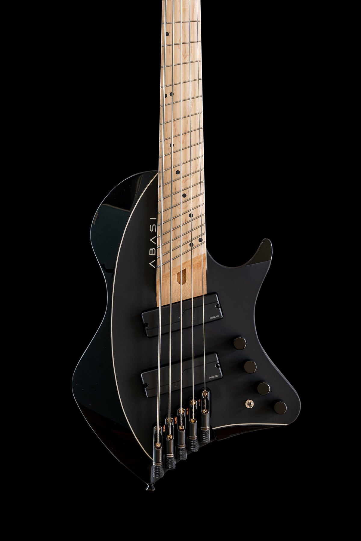 Larada 5 Bass // Master Series // Black [2024]