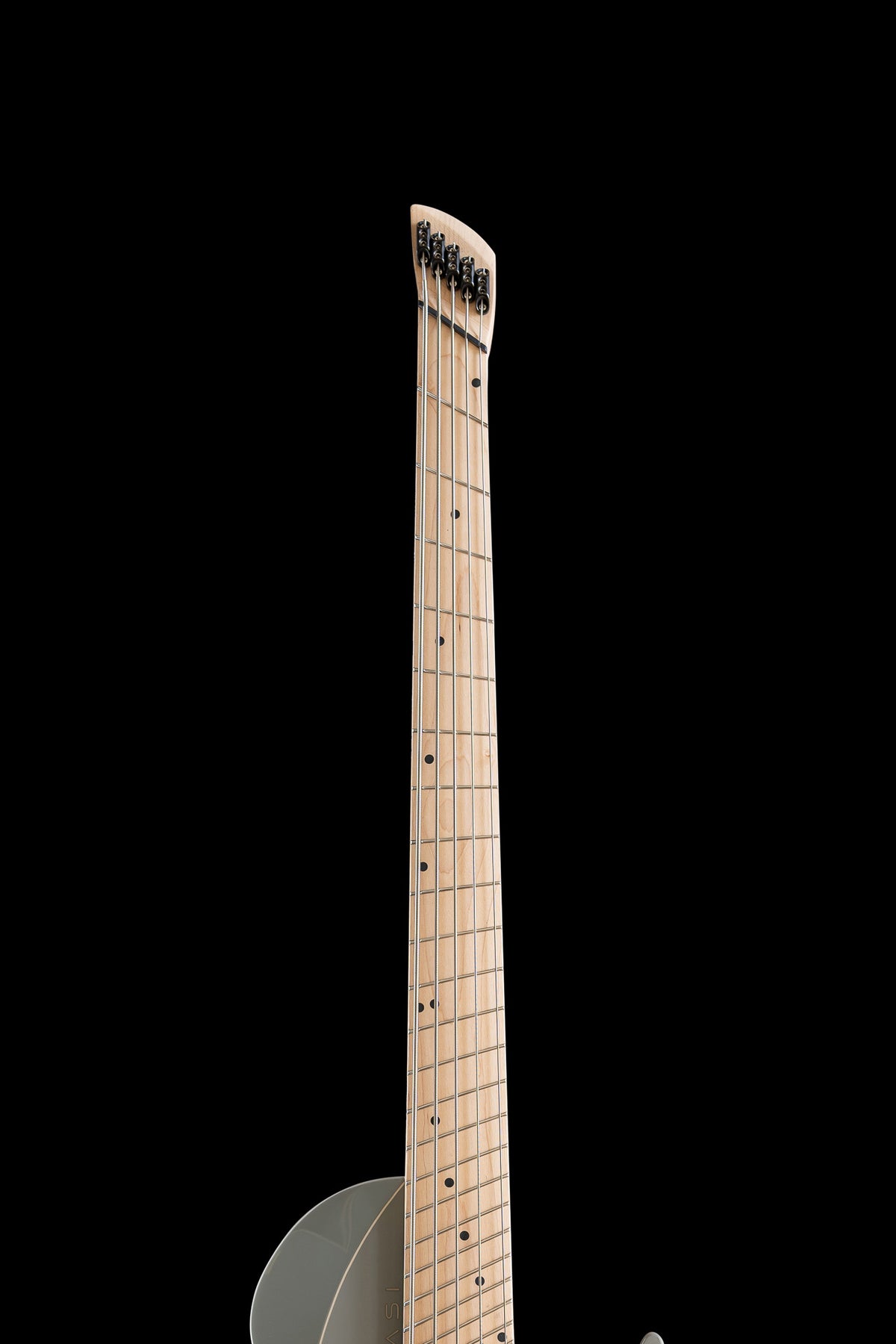 Larada 5 Bass // Master Series // Chalk