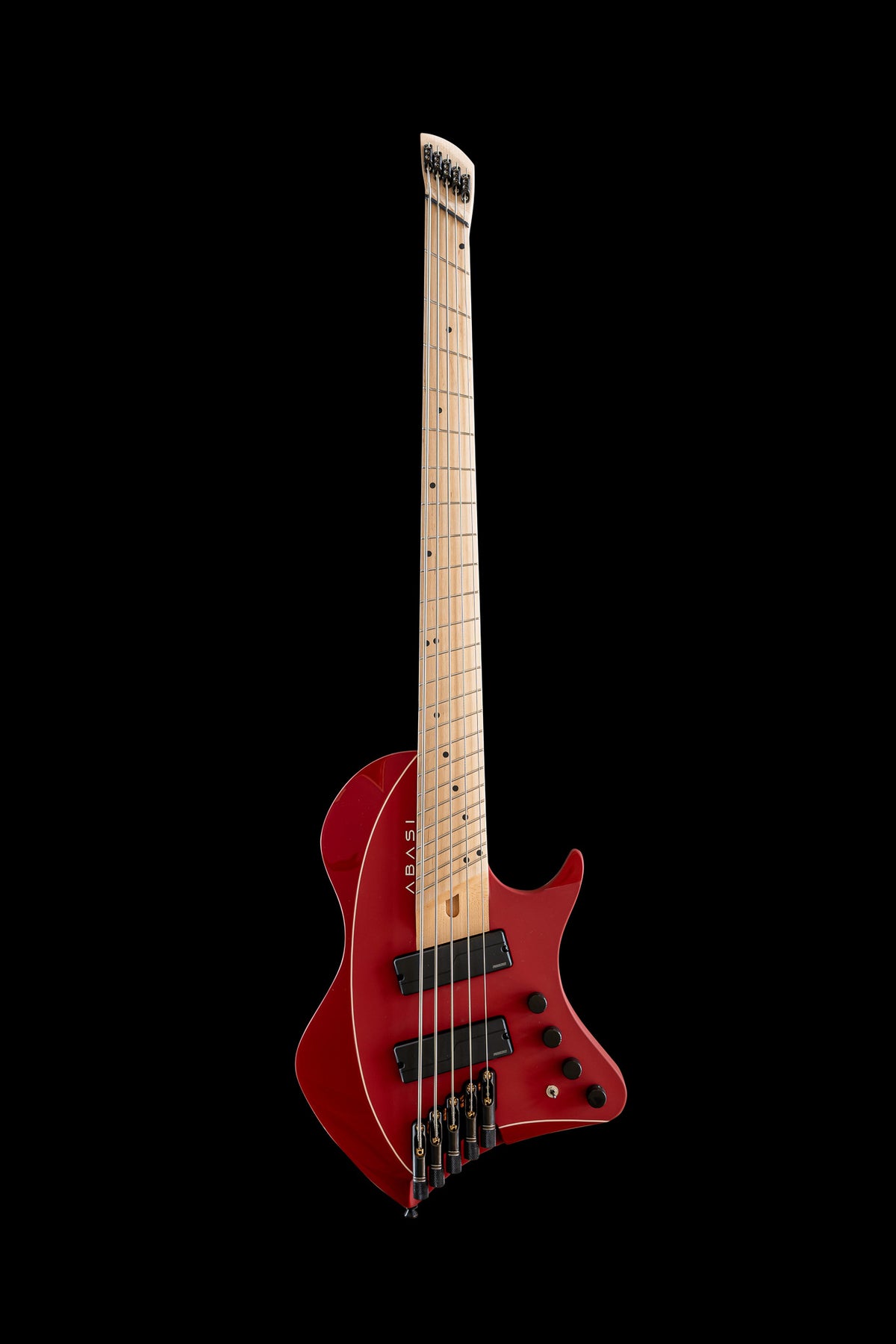Larada 5 Bass // Master Series // Cayenne