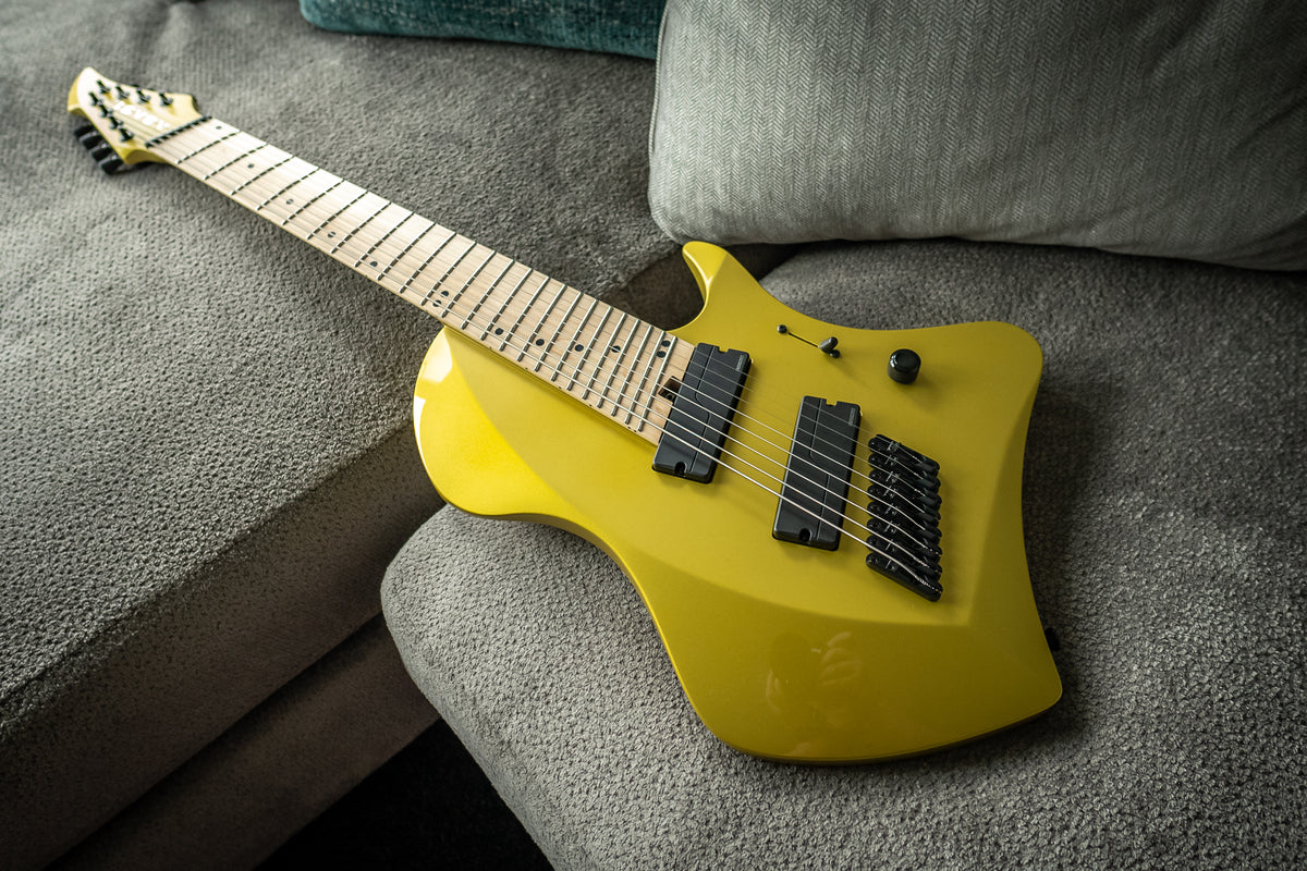 LARADA 8 // Master Series // Chartreuse (Maple FB)