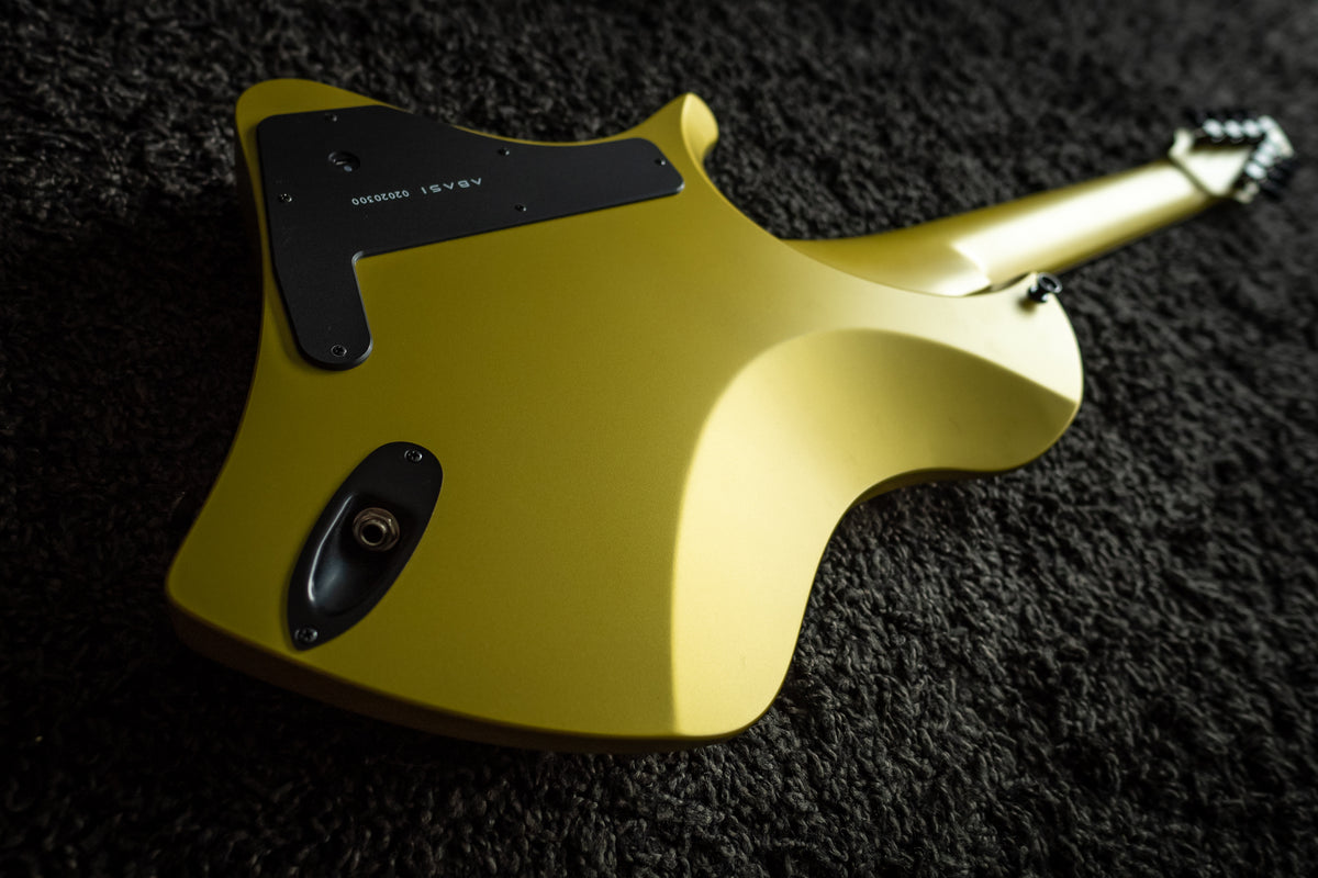 LARADA 8 // Master Series // Chartreuse (Maple FB)