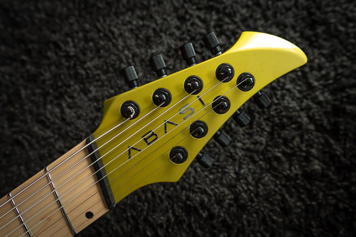 LARADA 8 // Master Series // Chartreuse (Maple FB)