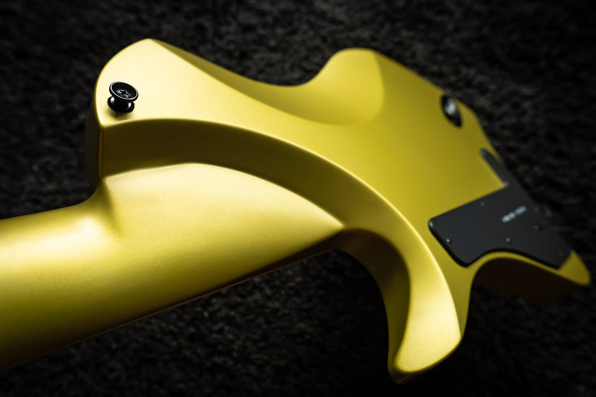 LARADA 8 // Master Series // Chartreuse (Maple FB)