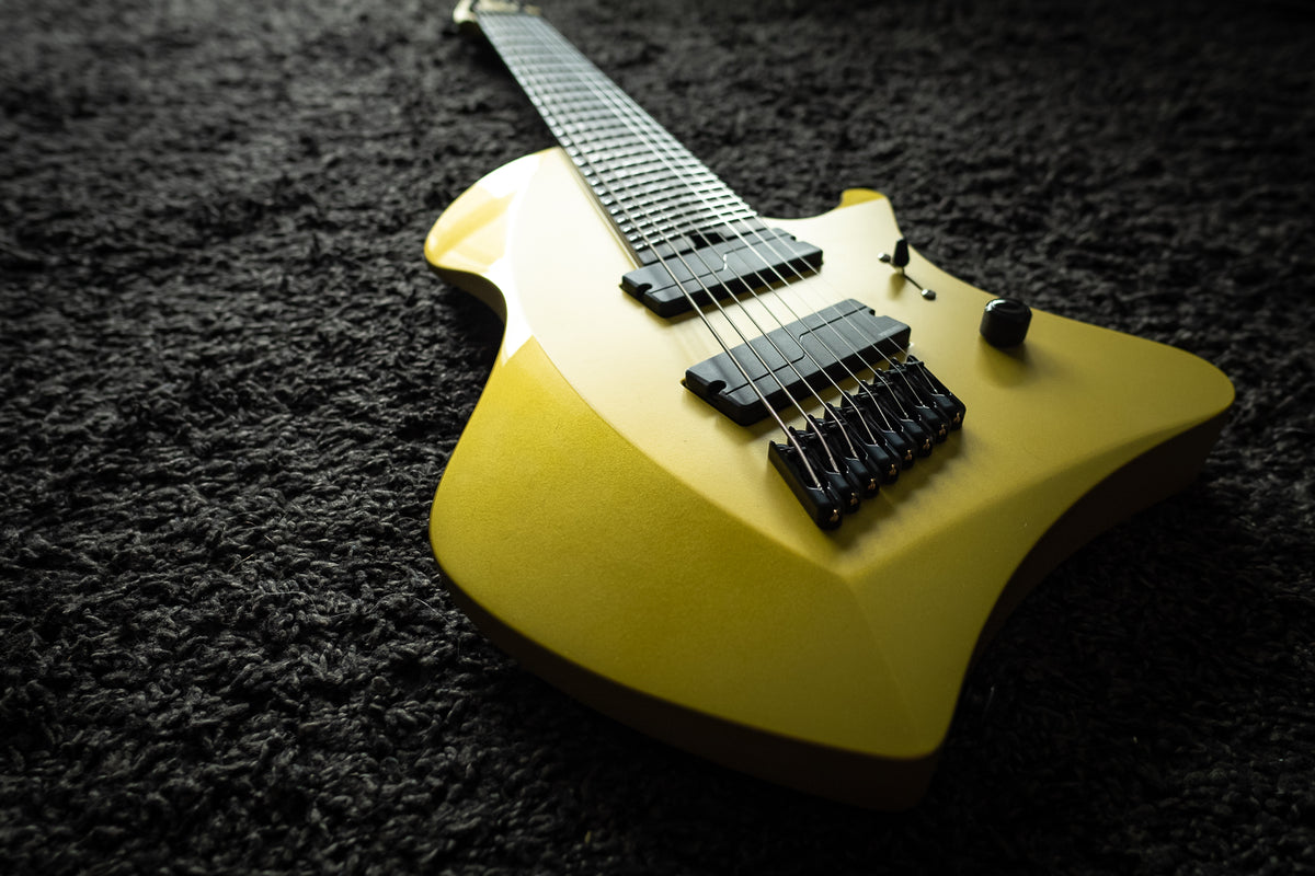 LARADA 8 // Master Series // Chartreuse (Richlite FB)