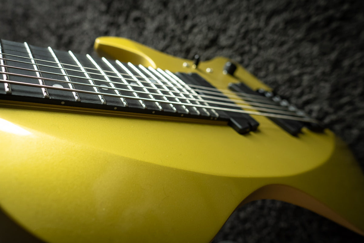 LARADA 8 // Master Series // Chartreuse (Richlite FB)