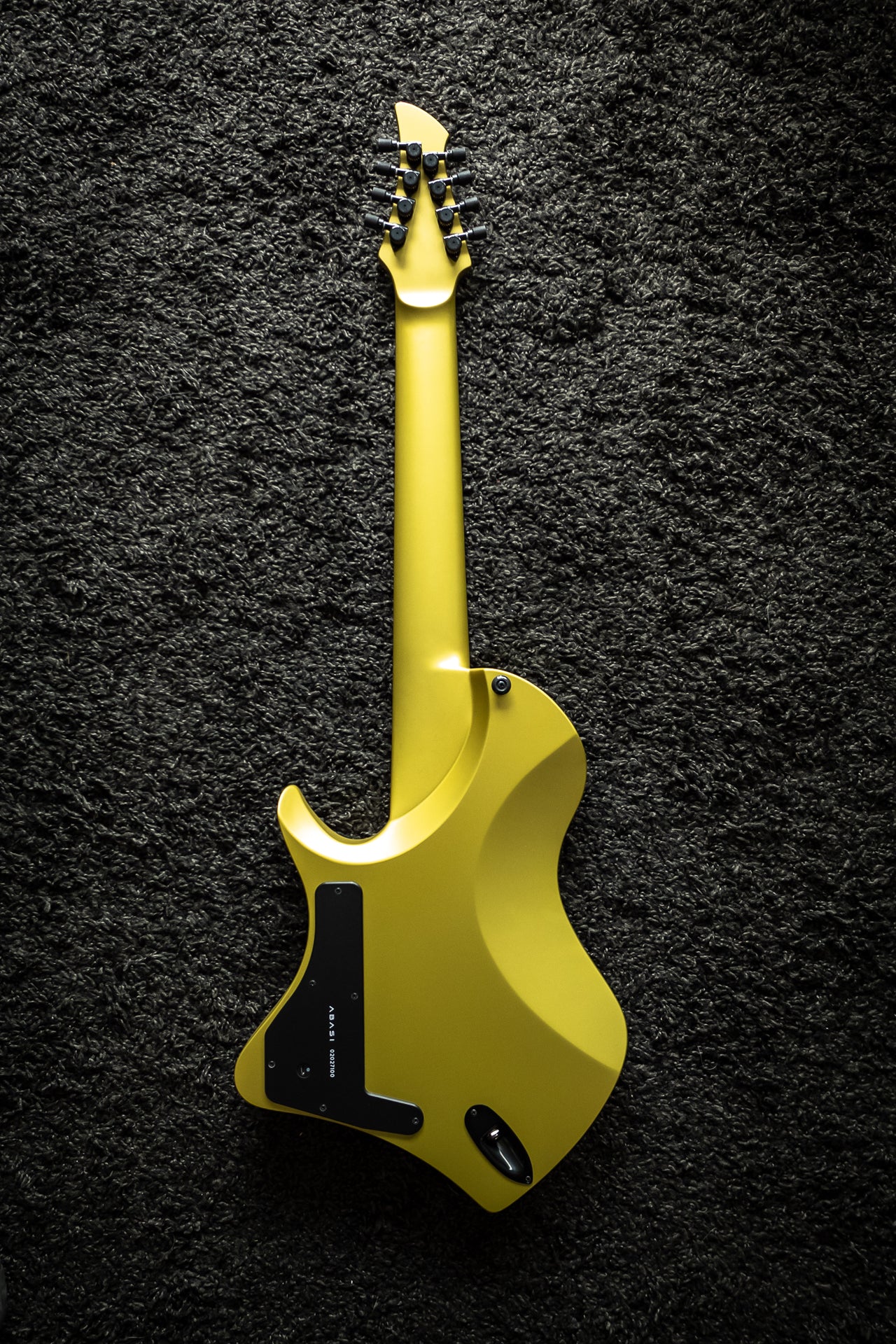 LARADA 8 // Master Series // Chartreuse (Richlite FB)