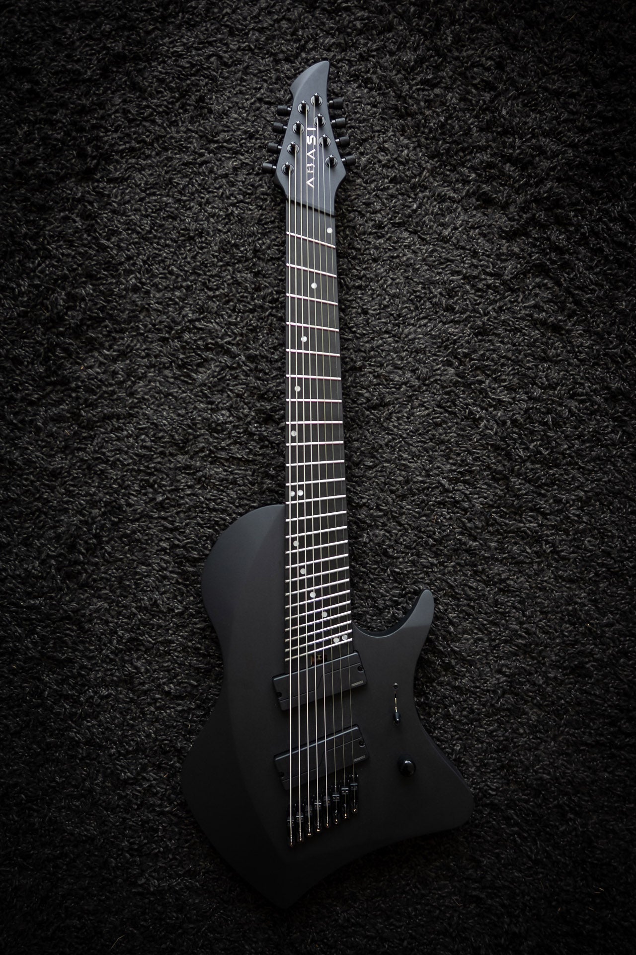 LARADA 8 // Master Series // Stealth Back