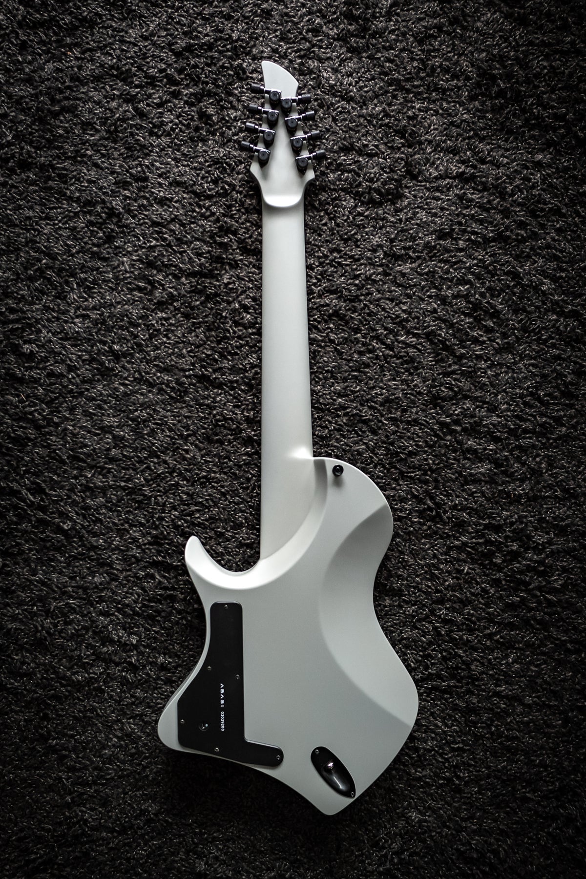 LARADA 8 // Master Series // Chalk