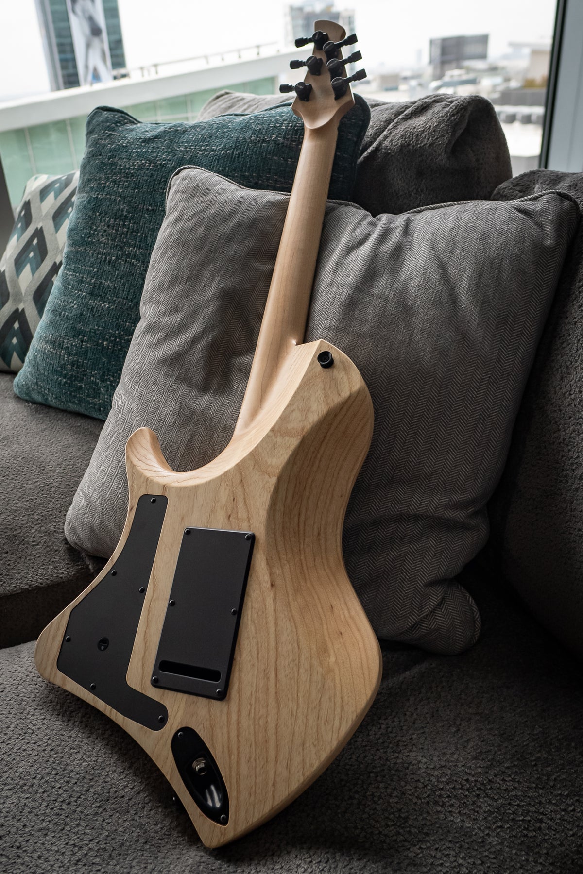 LARADA 6 Spartan // Natural