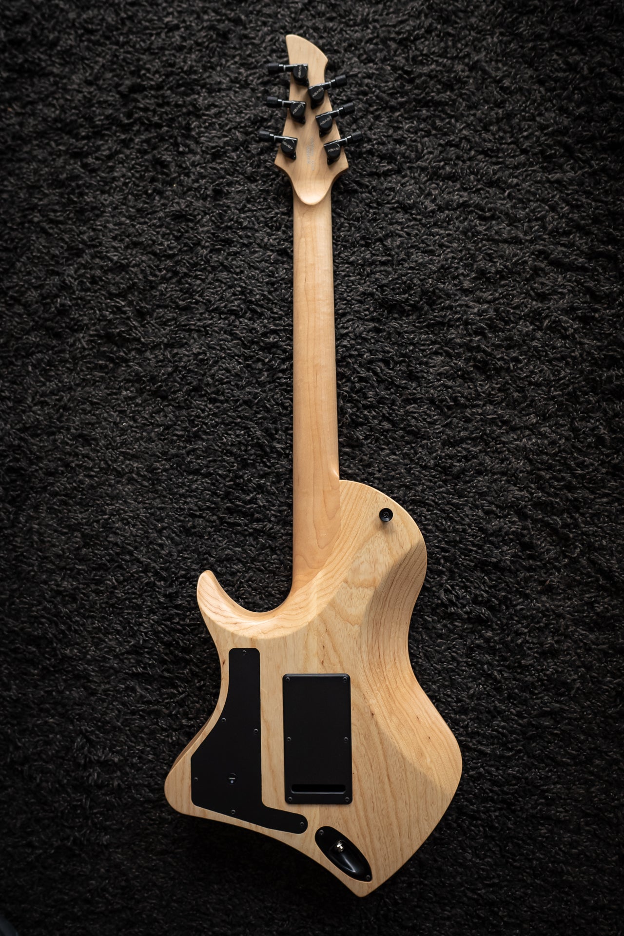 LARADA 6 Spartan // Natural