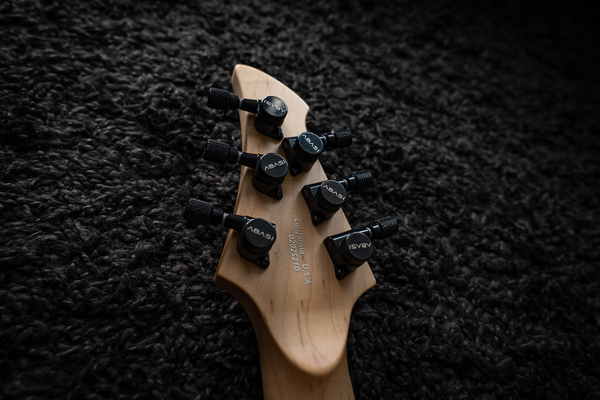 LARADA 6 Spartan // Tundra