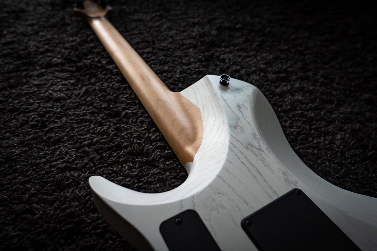 LARADA 6 Spartan // Tundra