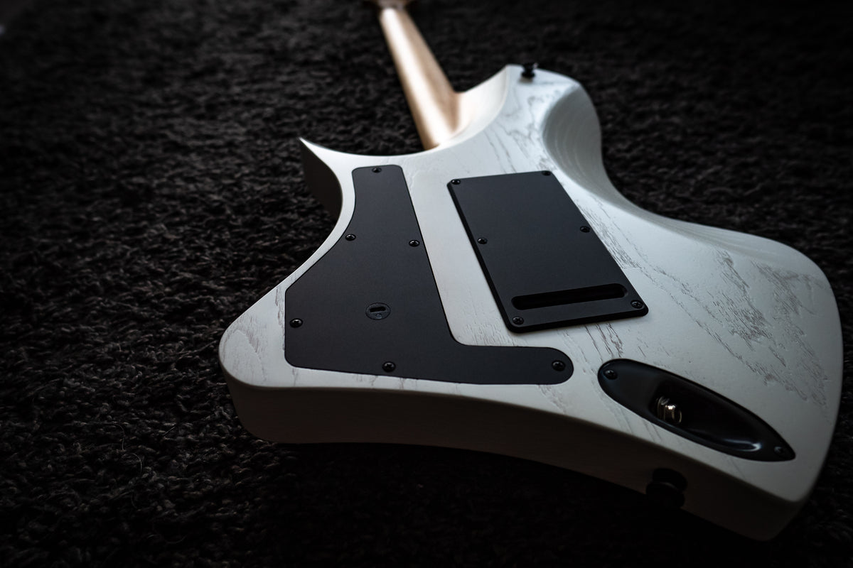 LARADA 6 Spartan // Tundra