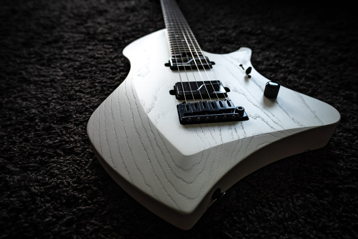 LARADA 6 Spartan // Tundra