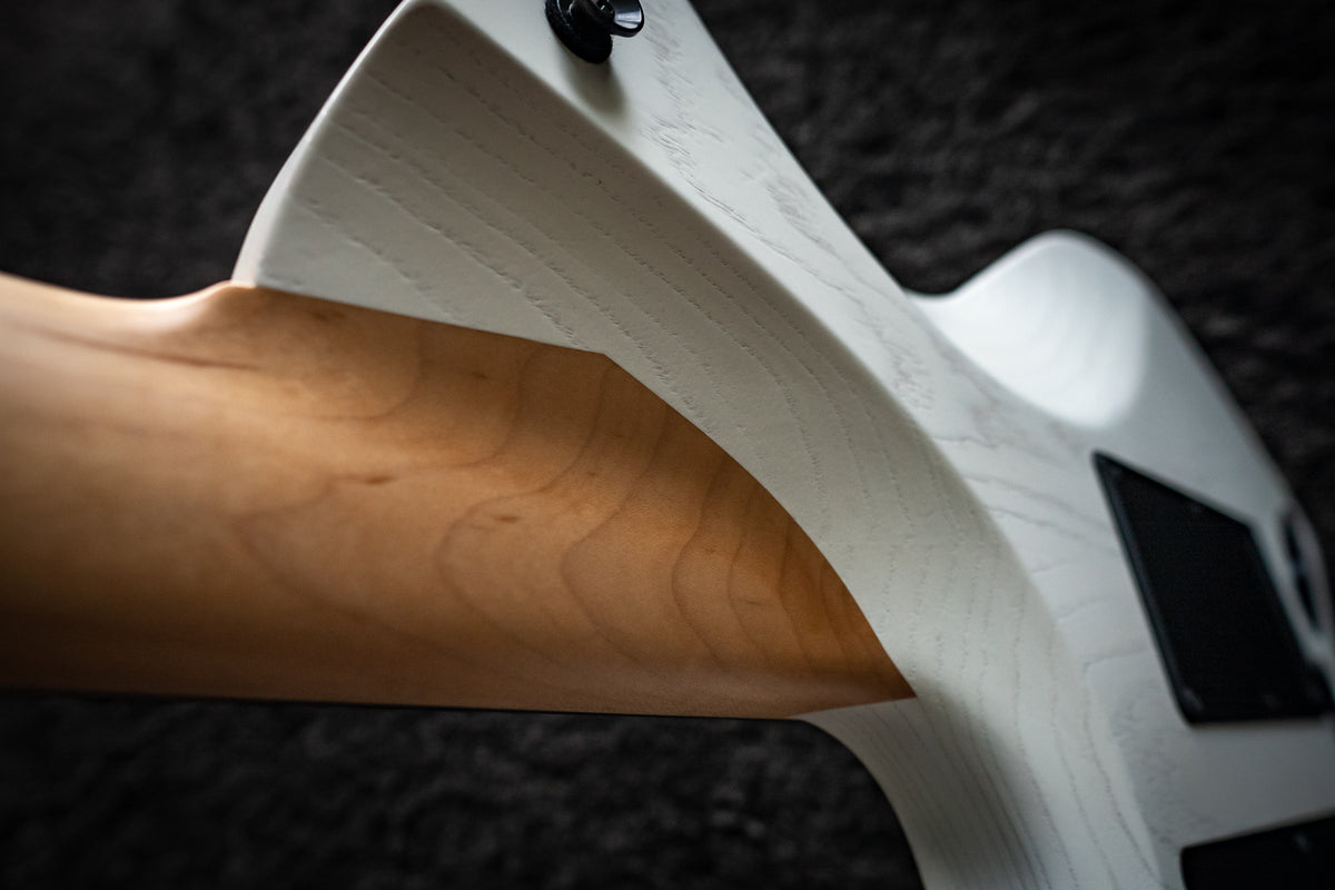 LARADA 6 Spartan // Tundra