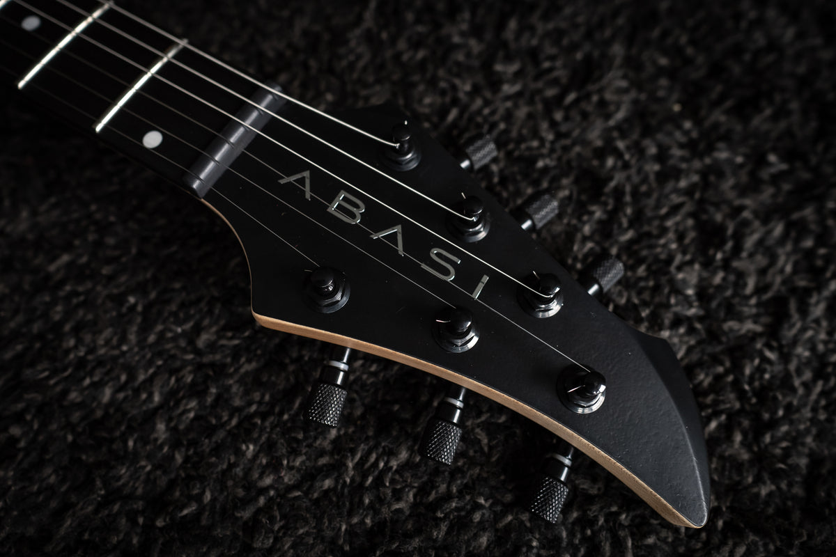 LARADA 6 Spartan // Black