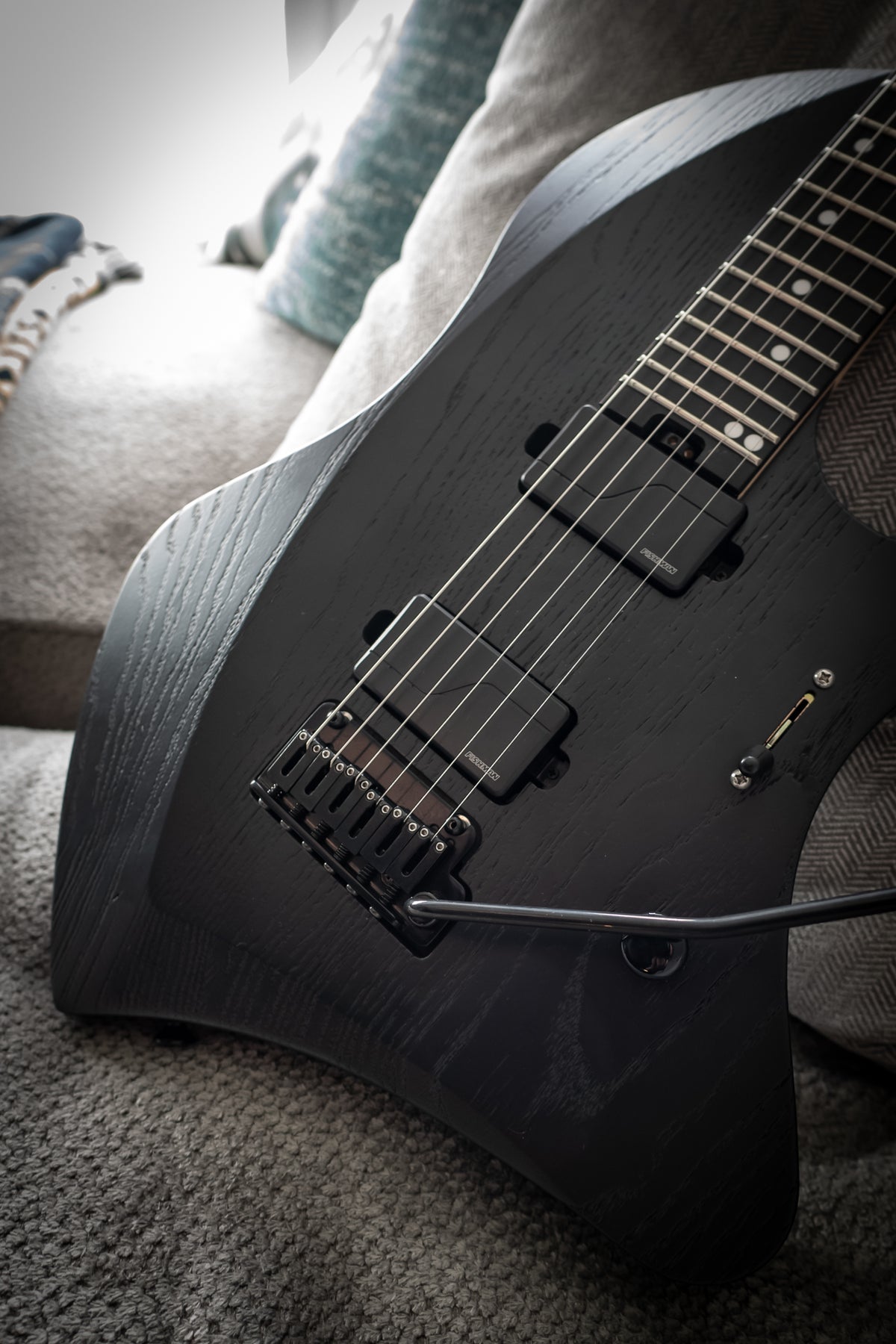 LARADA 6 Spartan // Black