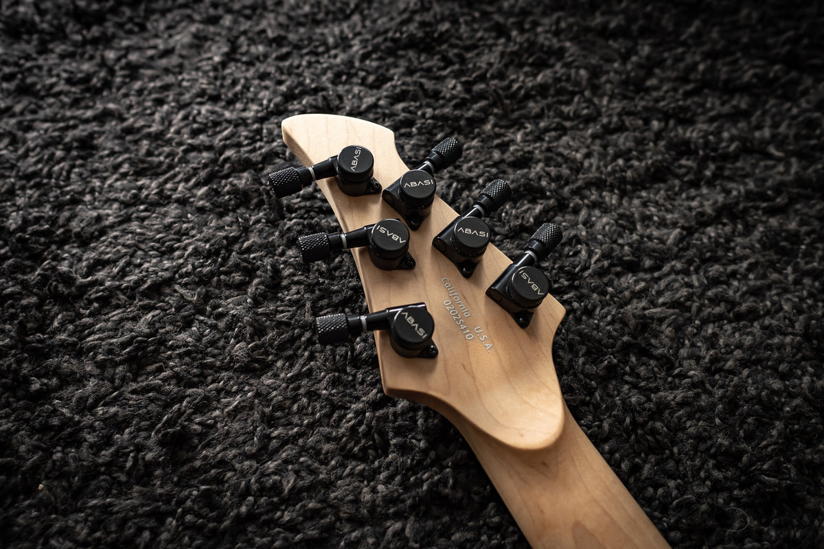 LARADA 6 Spartan // Black