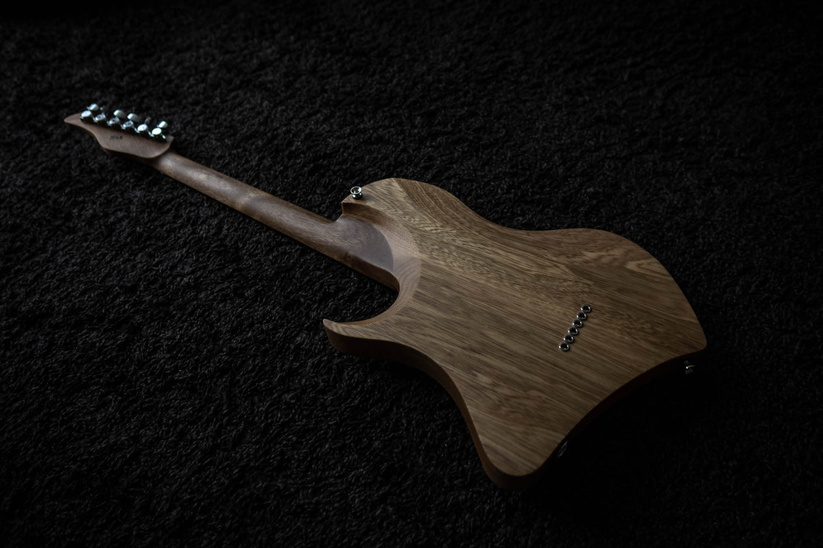 LARADA SPACE T // Champagne (Black Limba)