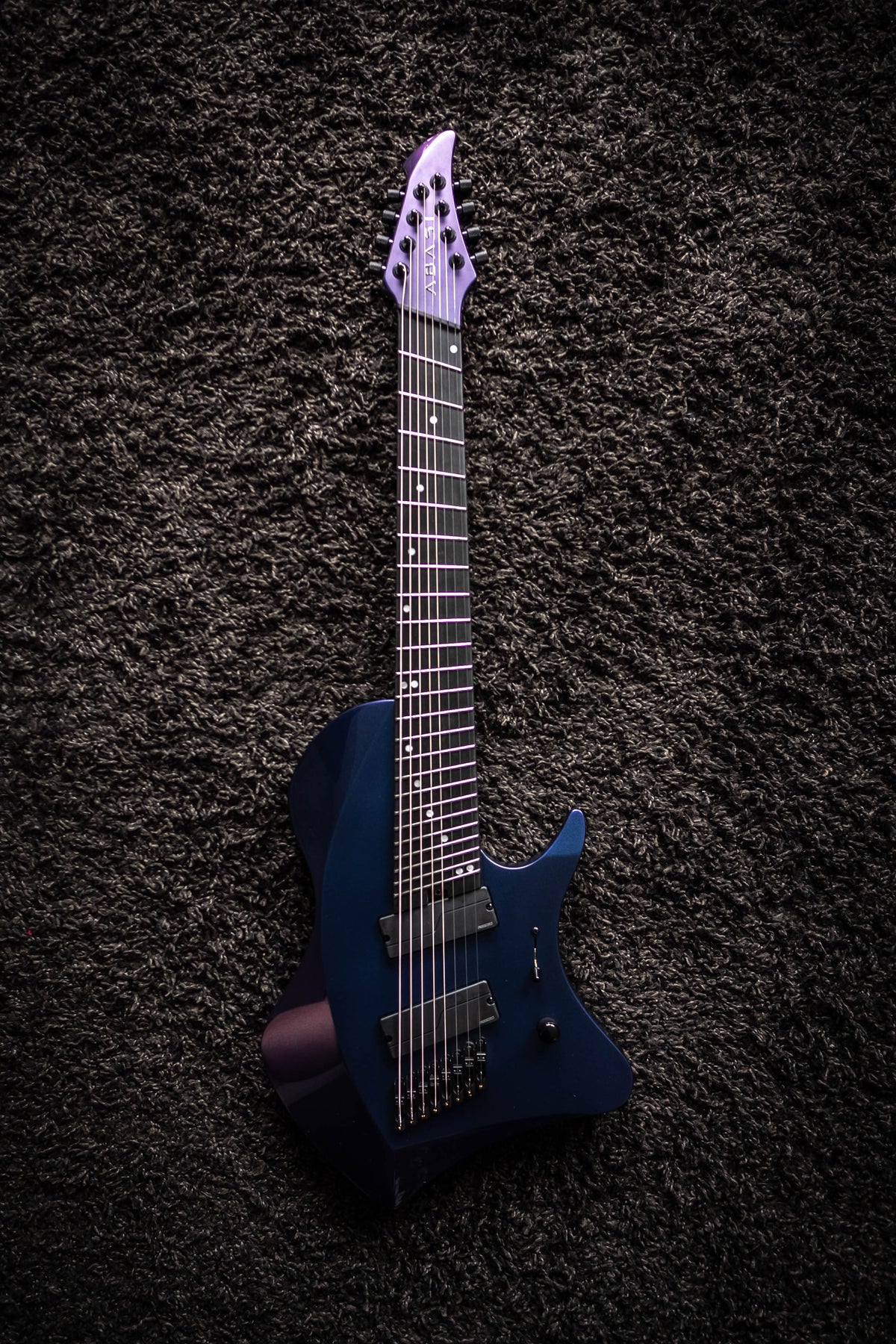 LARADA 8 // Master Series // Dat PVRP (Black PU)