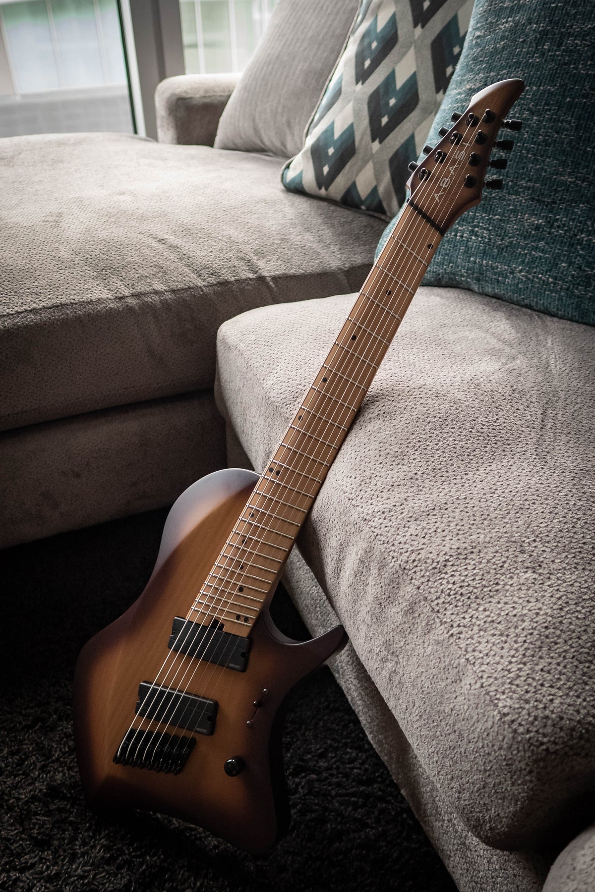 LARADA 8 // Master Series // Violinburst