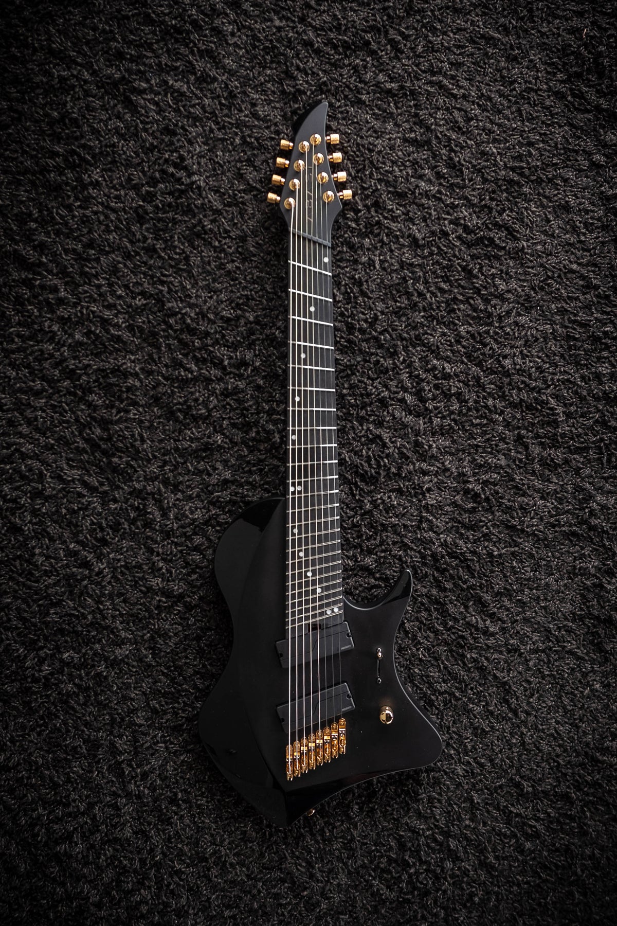 LARADA 8 // Master Series // Black Beauty (Painted Roasted Maple)