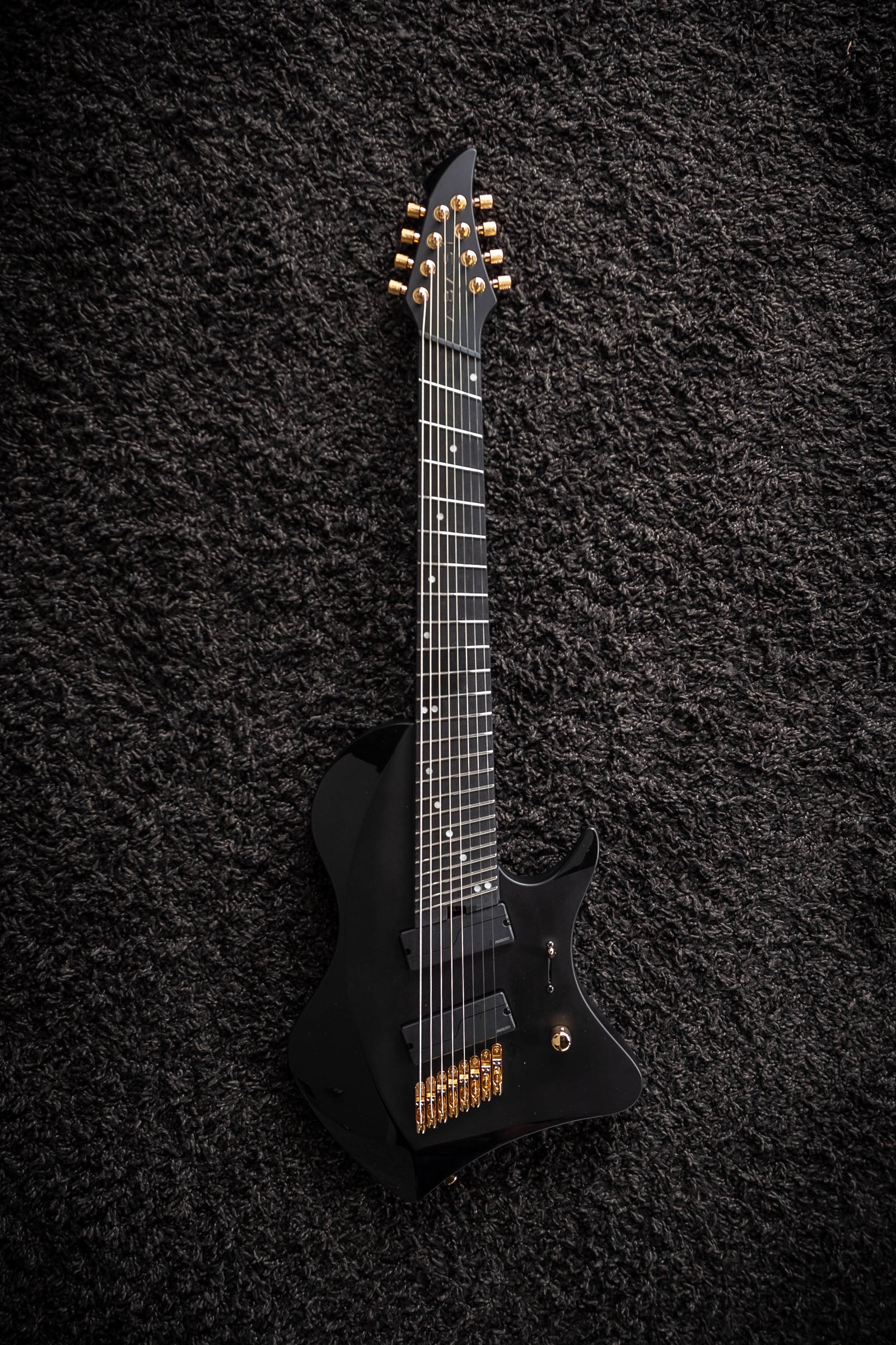 LARADA 8 // Master Series // Black Beauty (Painted Roasted Maple)
