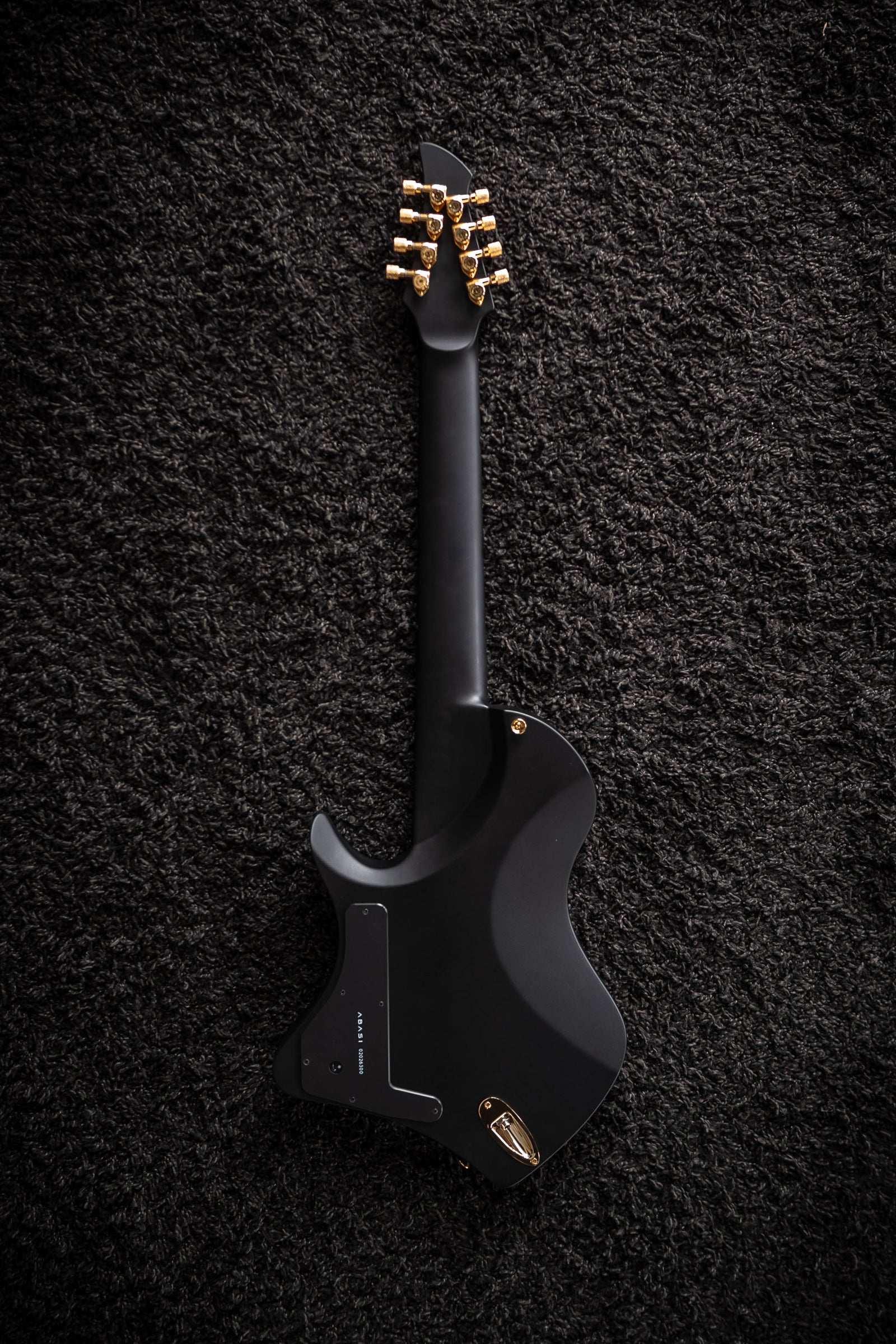 LARADA 8 // Master Series // Black Beauty (Painted Roasted Maple)