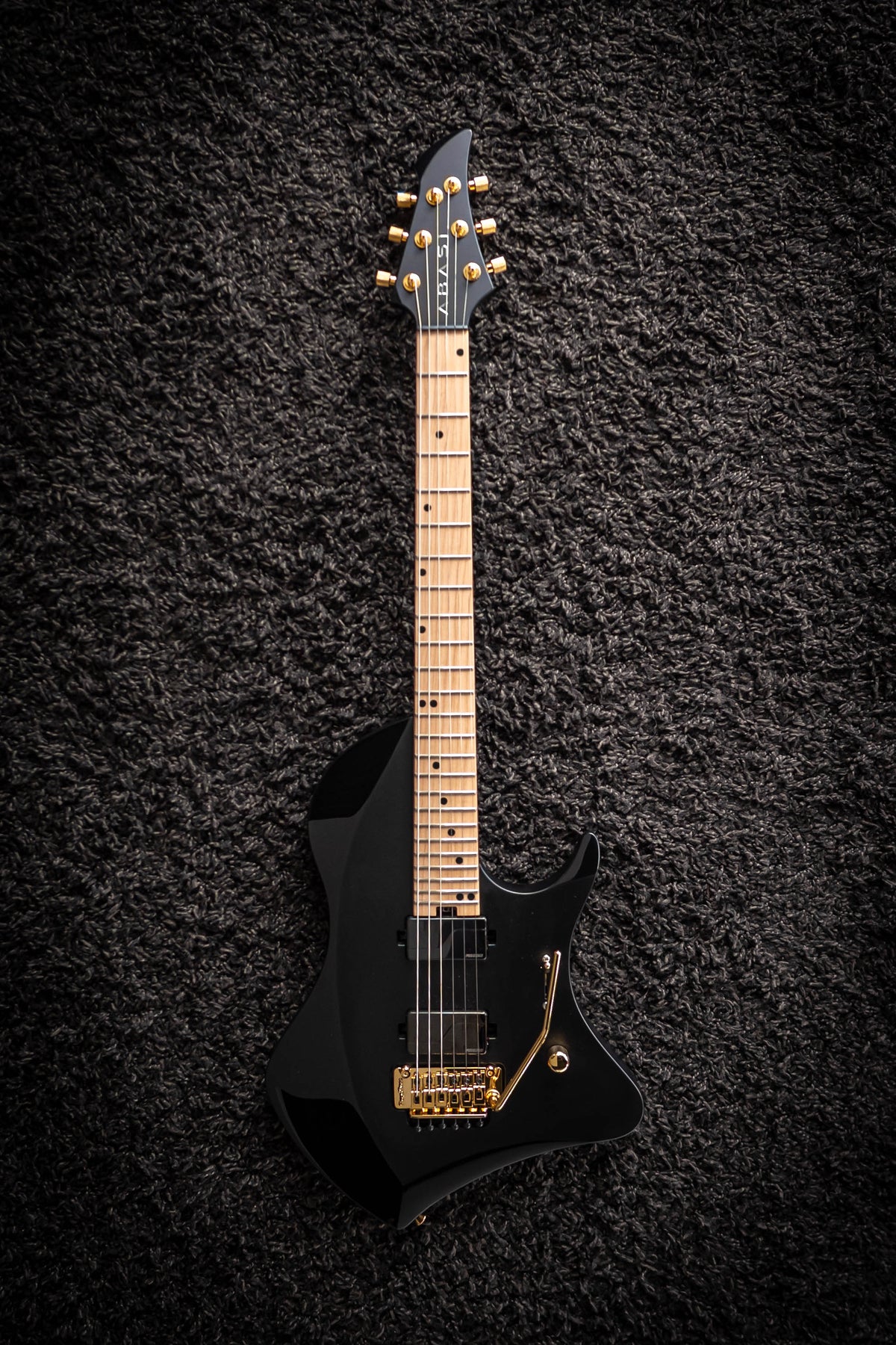LARADA 6 // Master Series // Black Beauty