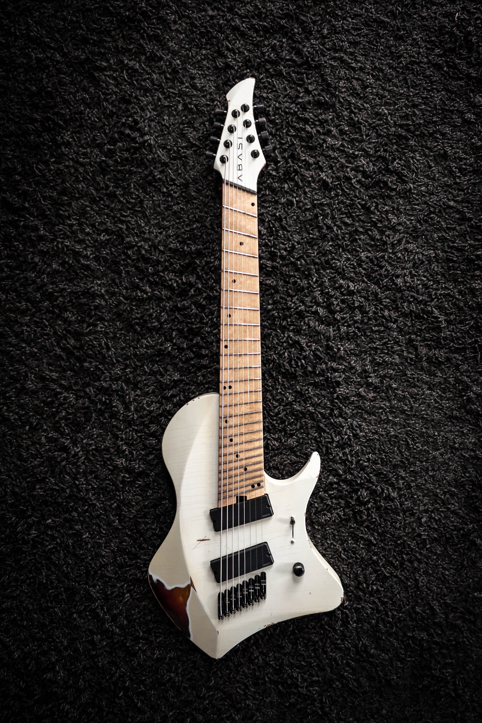 LARADA 8 // Master Series // Porcelain [Two-Stage Relic]