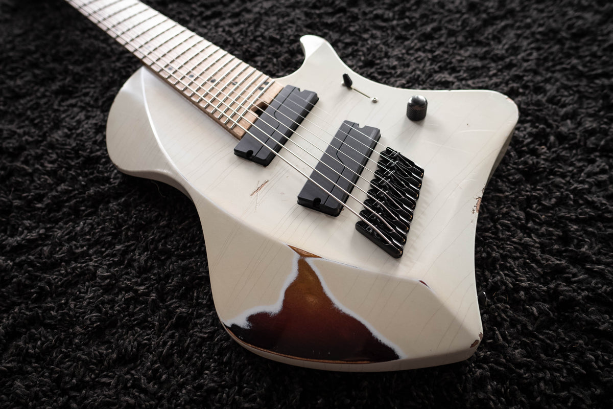 LARADA 8 // Master Series // Porcelain [Two-Stage Relic]