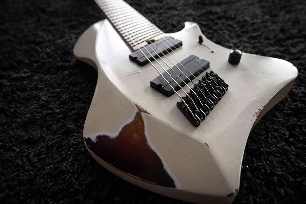 LARADA 8 // Master Series // Porcelain [Two-Stage Relic]