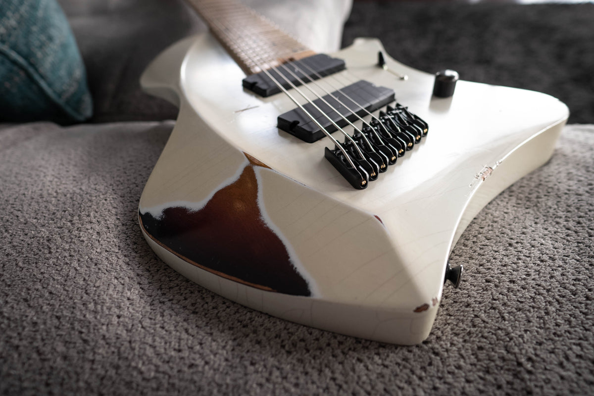 LARADA 8 // Master Series // Porcelain [Two-Stage Relic]