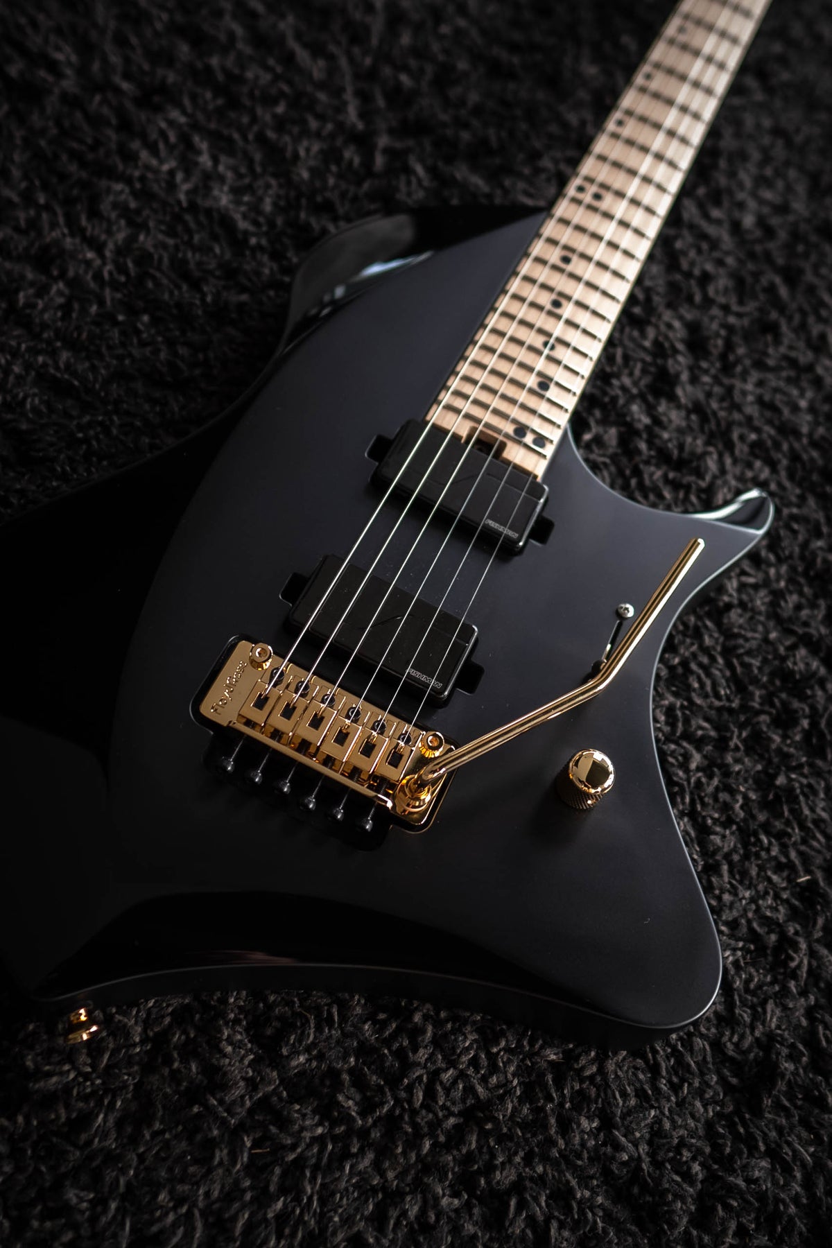 LARADA 6 // Master Series // Black Beauty