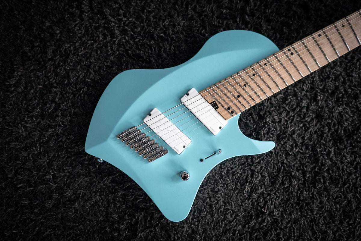 LARADA 8 // Master Series // Miami Blue