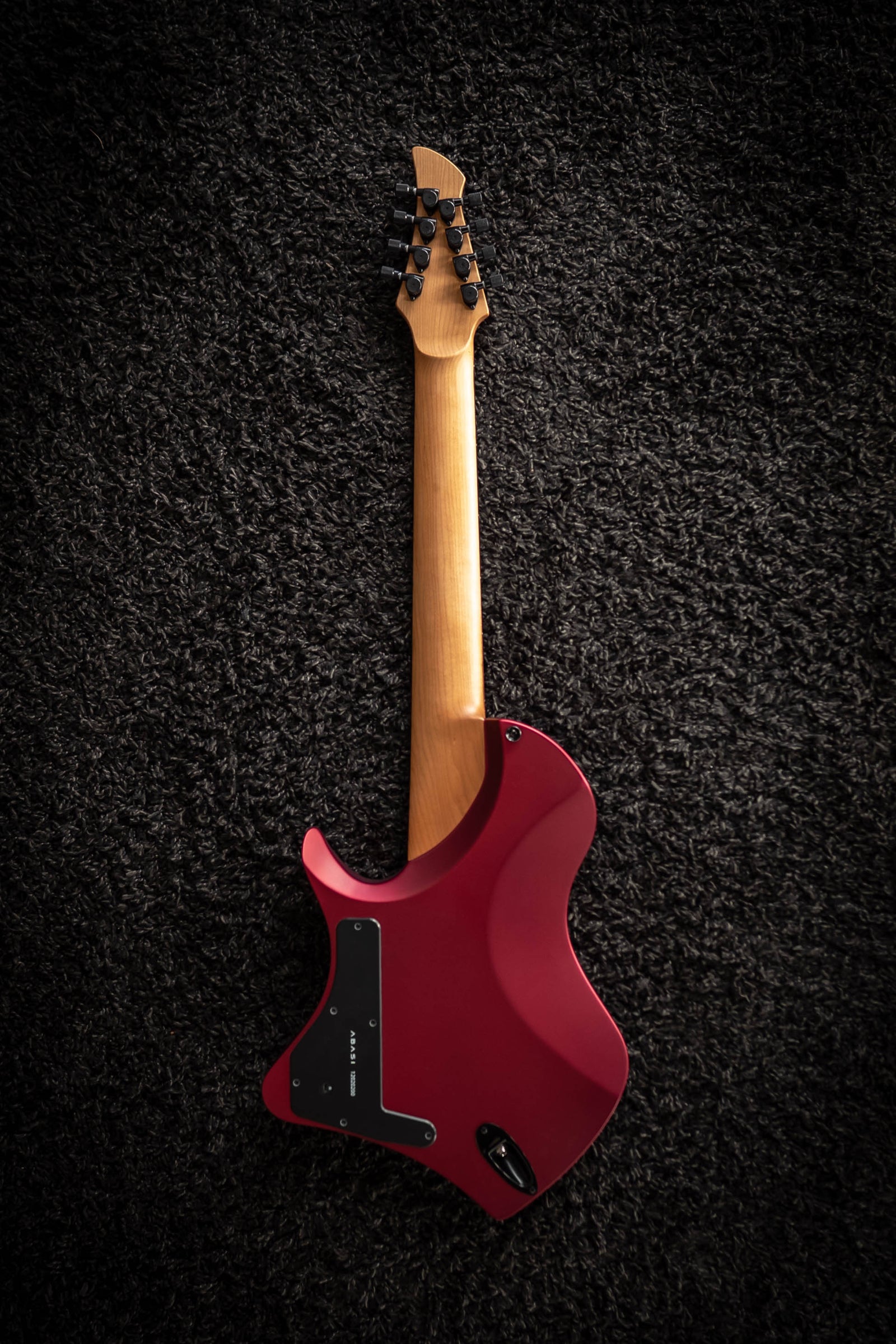 LARADA 8 // Master Series // Red Monarch