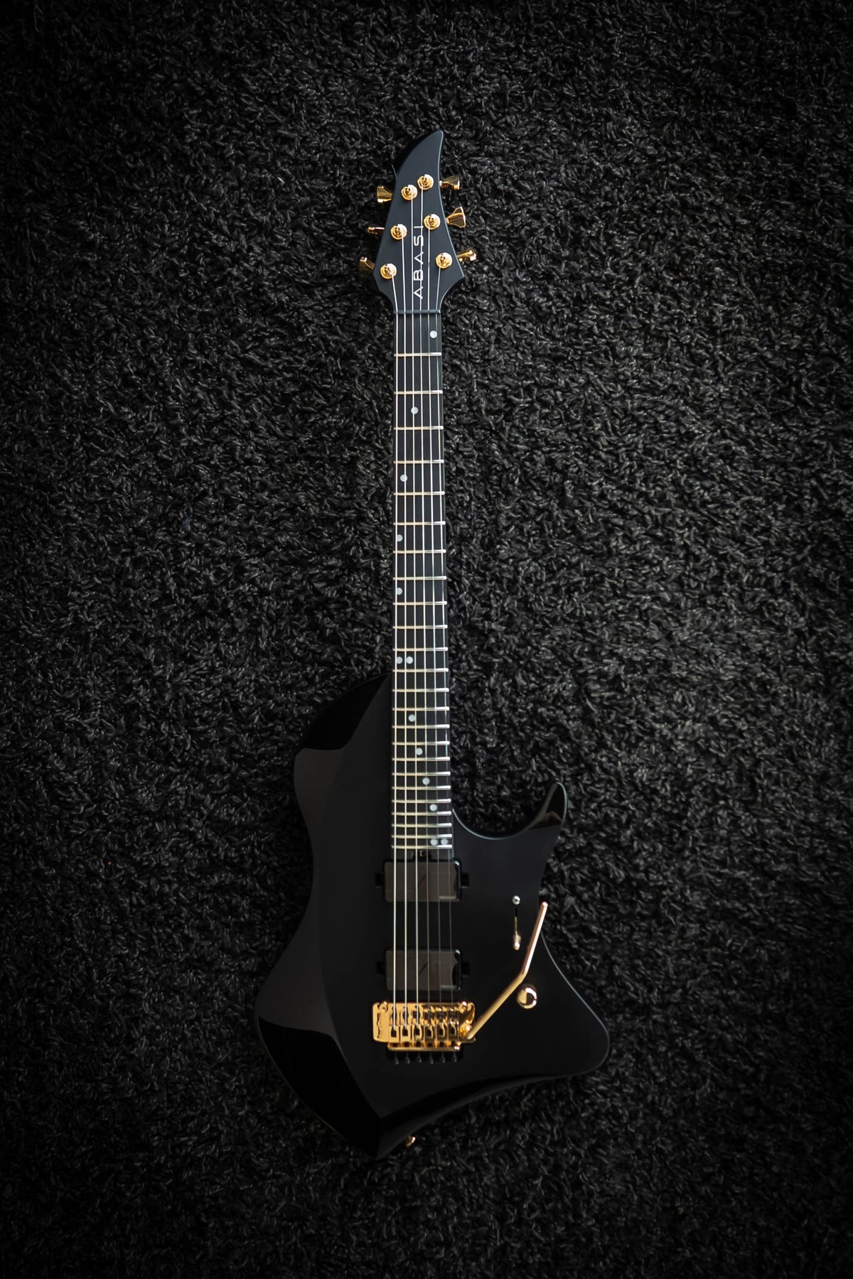 LARADA 6 // Master Series // Black Beauty (Richlite FB)