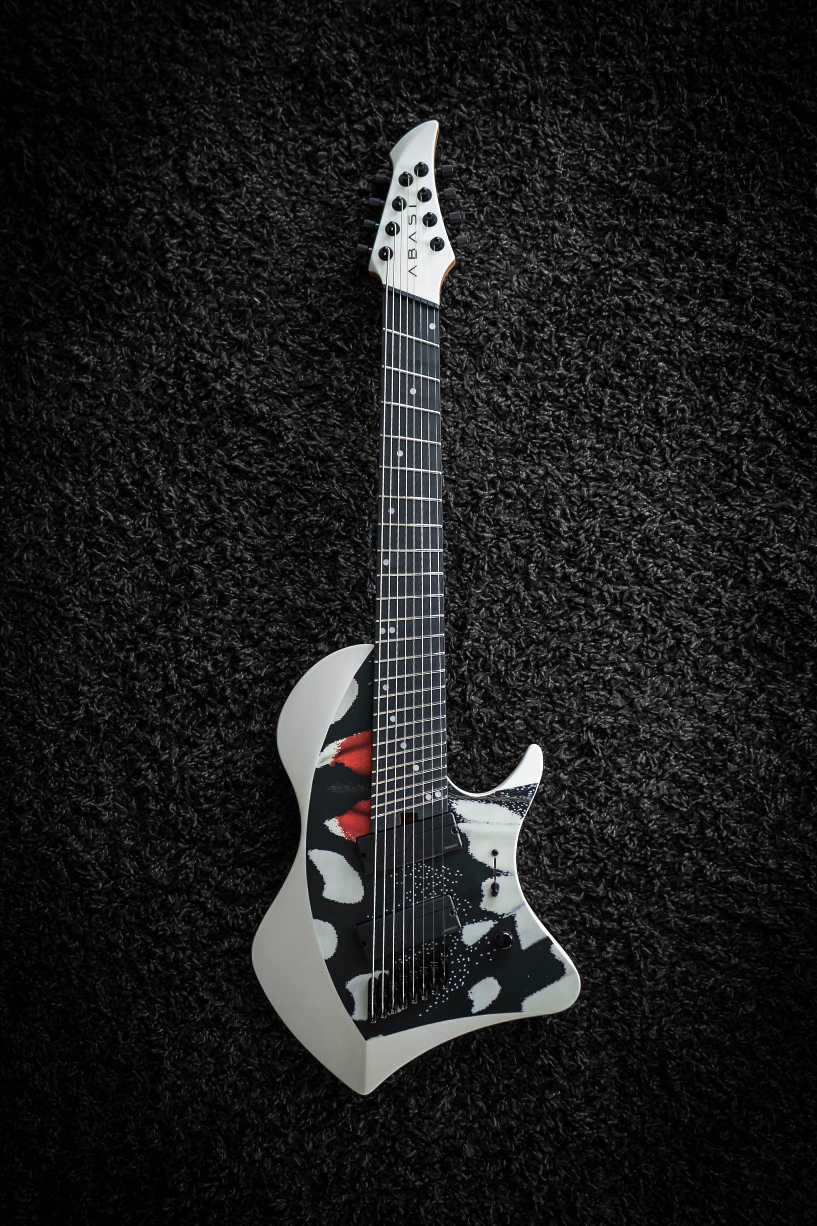 LARADA 8 // Master Series // Monarch