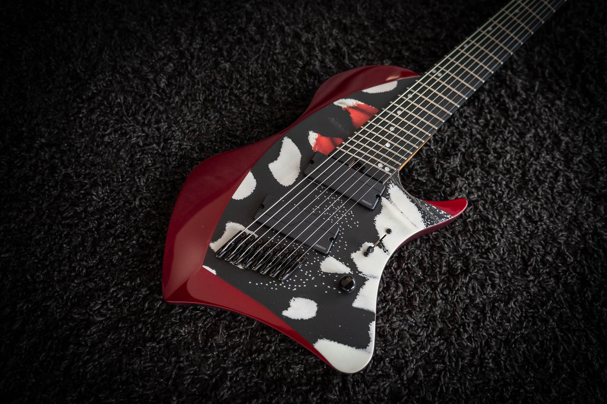 LARADA 8 // Master Series // Red Monarch