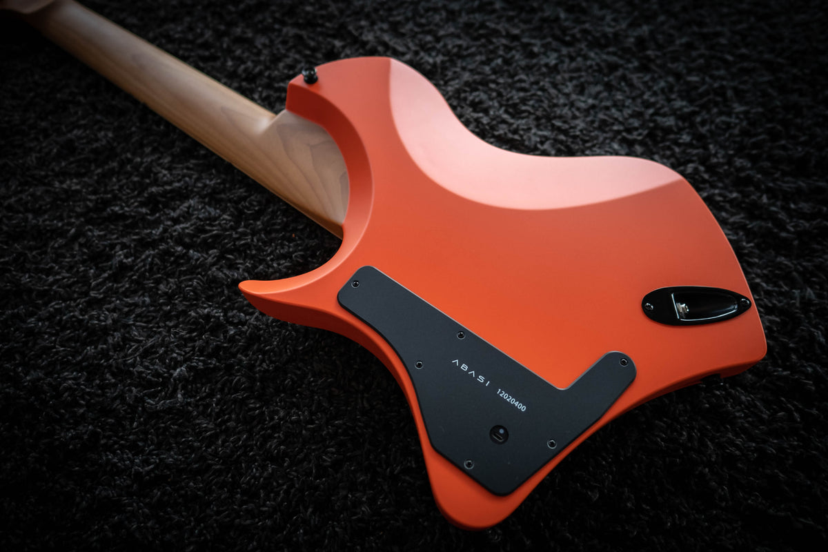 LARADA 8 // Master Series // Creamsicle