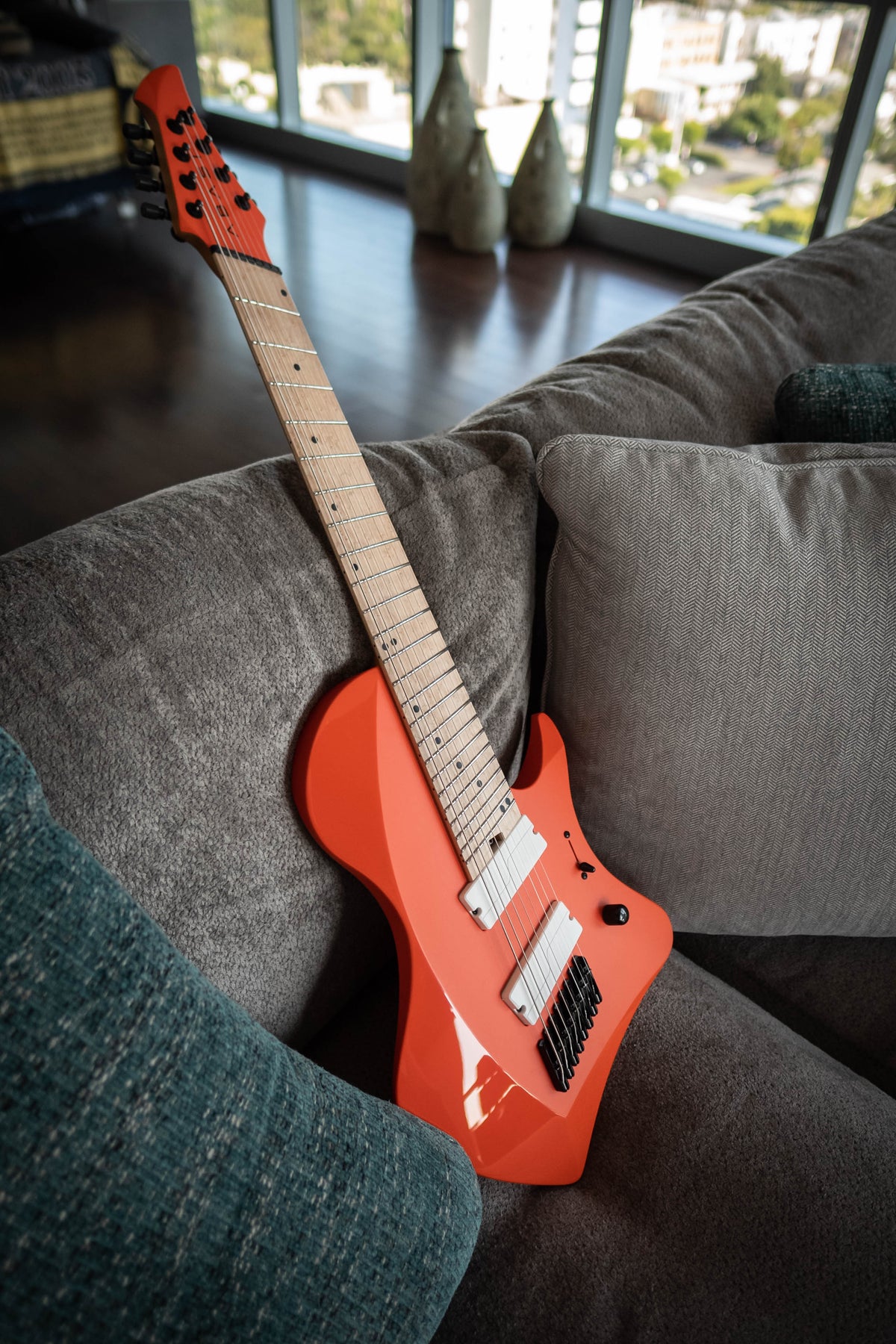 LARADA 8 // Master Series // Creamsicle