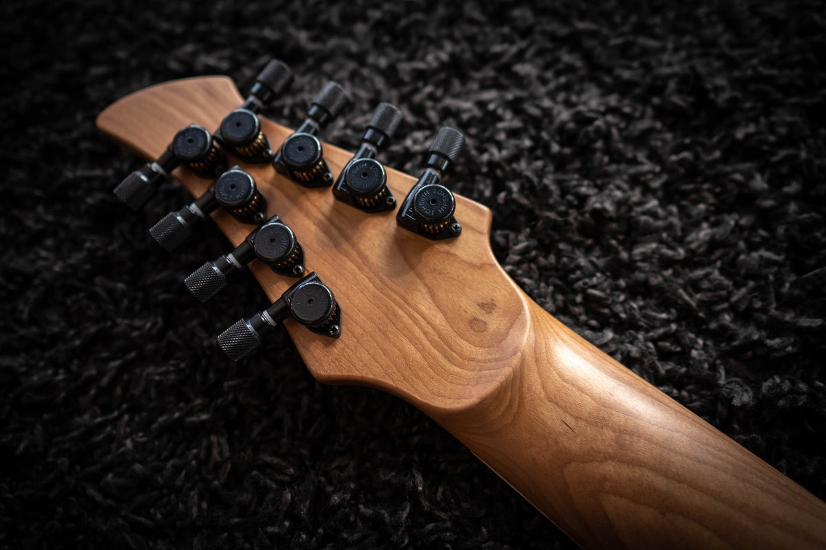 LARADA 8 // Master Series // Violinburst (Master Grade Birdseye)