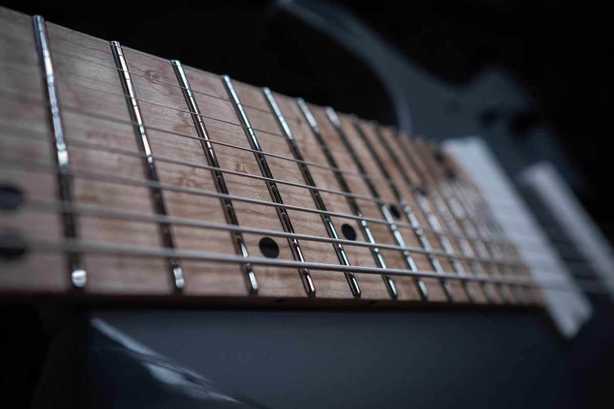 LARADA 8 // Master Series // Graphite Blue