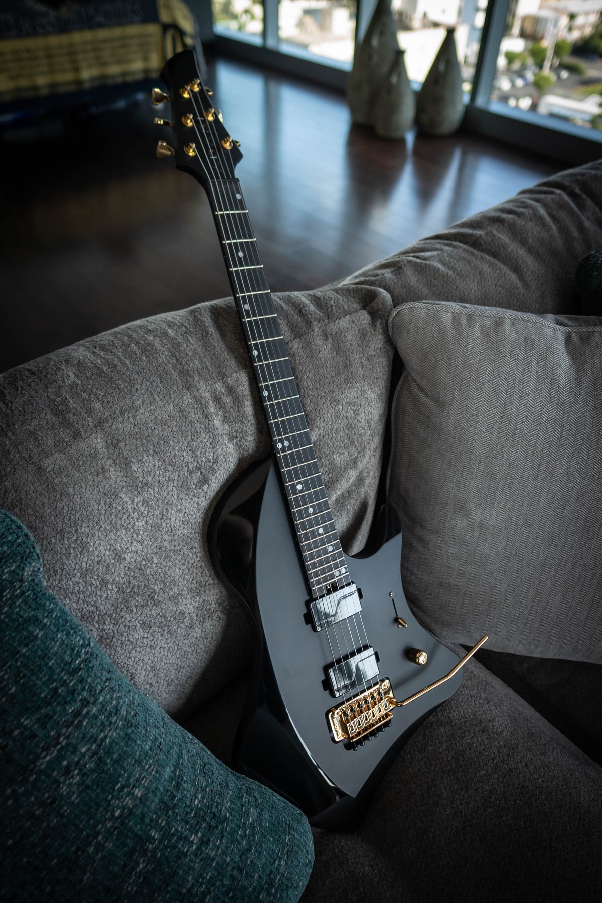 LARADA 6 // Master Series // Black Beauty (Richlite FB)