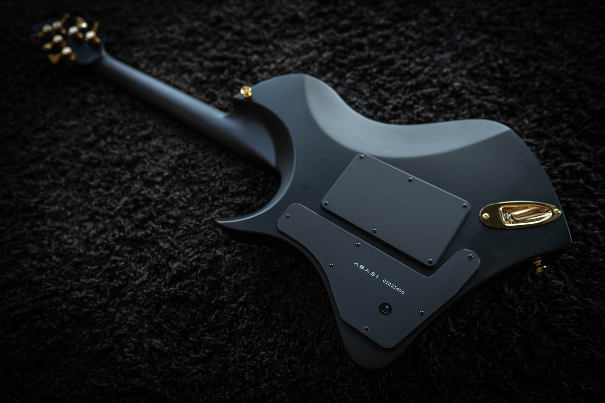 LARADA 6 // Master Series // Black Beauty (Richlite FB)